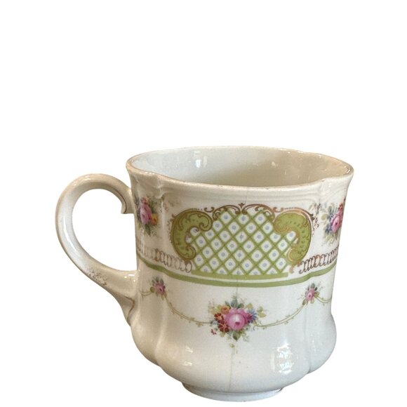 Vintage Madeleine Floral Porcelain Teacup With Decorative Handle - Picture 4 of 5